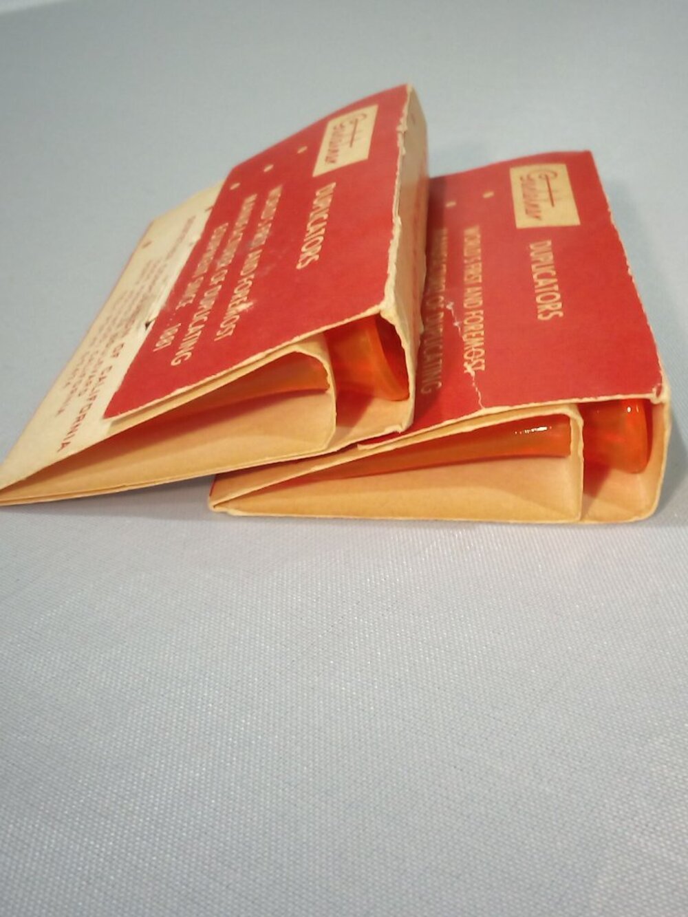 Mid-Century (1950s/60s) - Gestetner Advertising Golf Tees - Orange Translucent - Picture 15 of 16